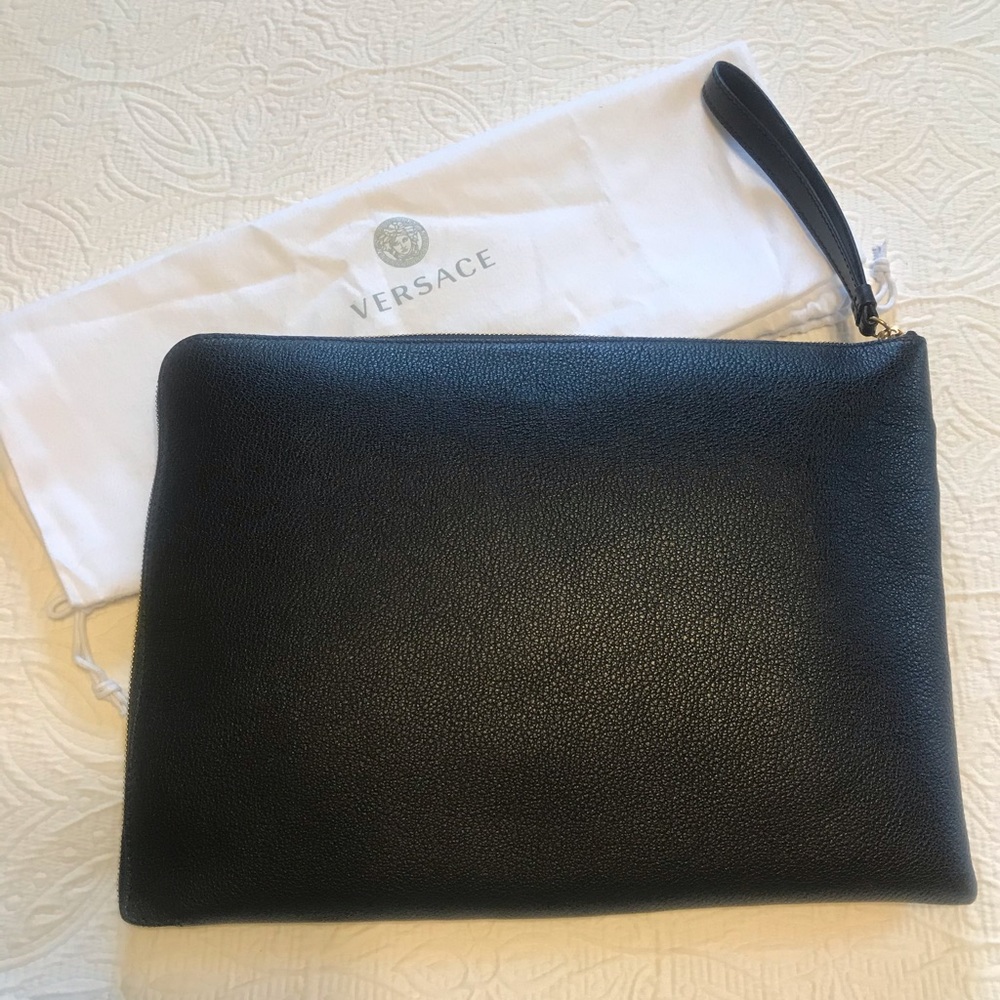 VERSACE Pebble Leather Clutch Laptop Bag - Picture 3 of 10